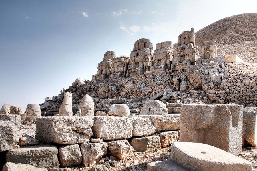 Nemrut Dağı Anıt Mezarları